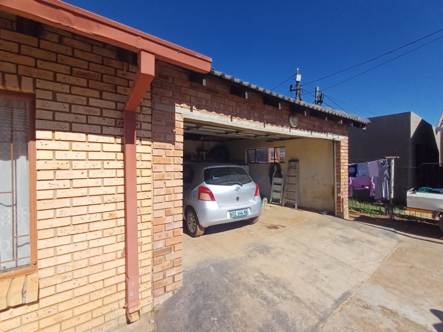 3 Bedroom Property for Sale in Kanana North West
